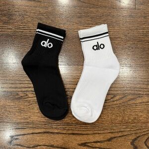 Alo Throwback socks 2 pairs brand new